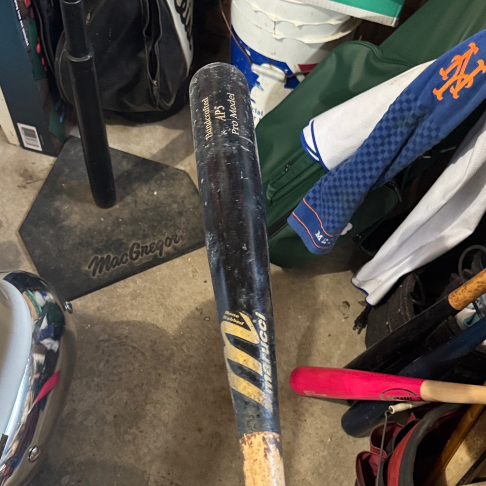 Marucci Black Baseball Bat